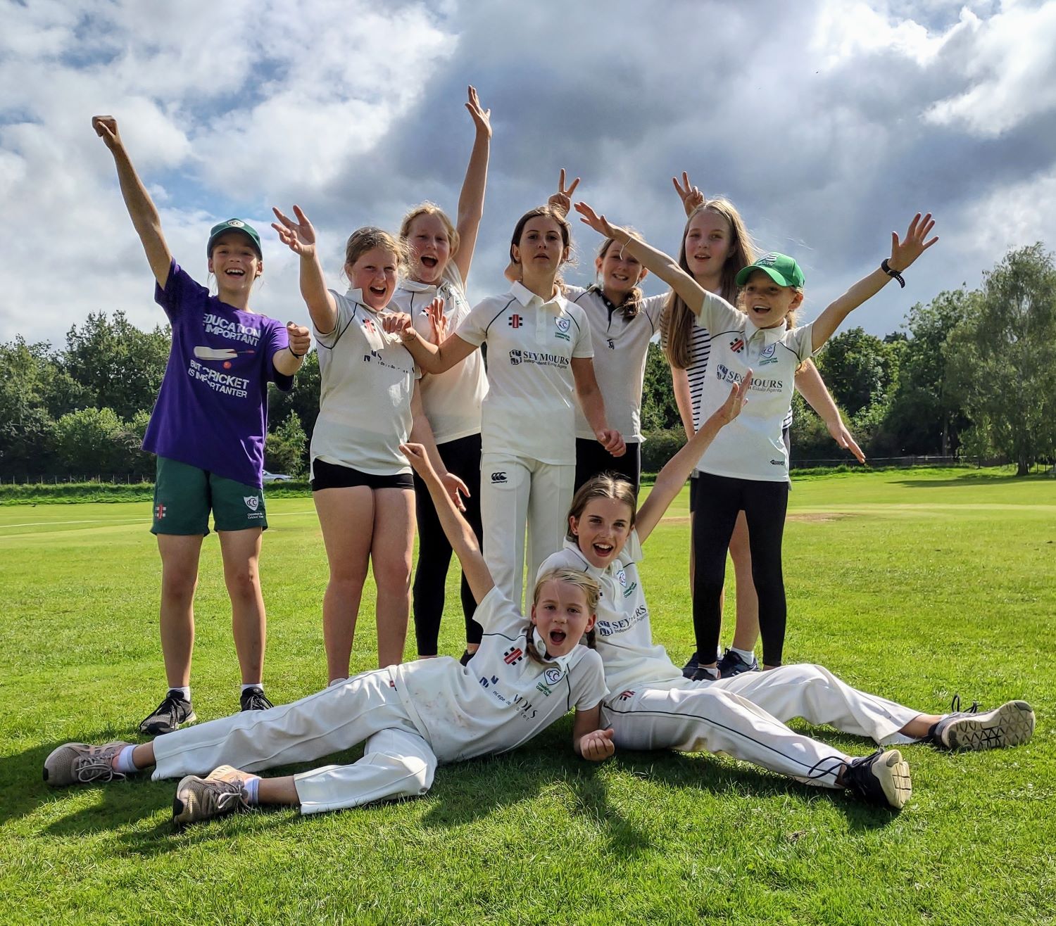 Chiddingfold-cricket-club-supported-by-seymours