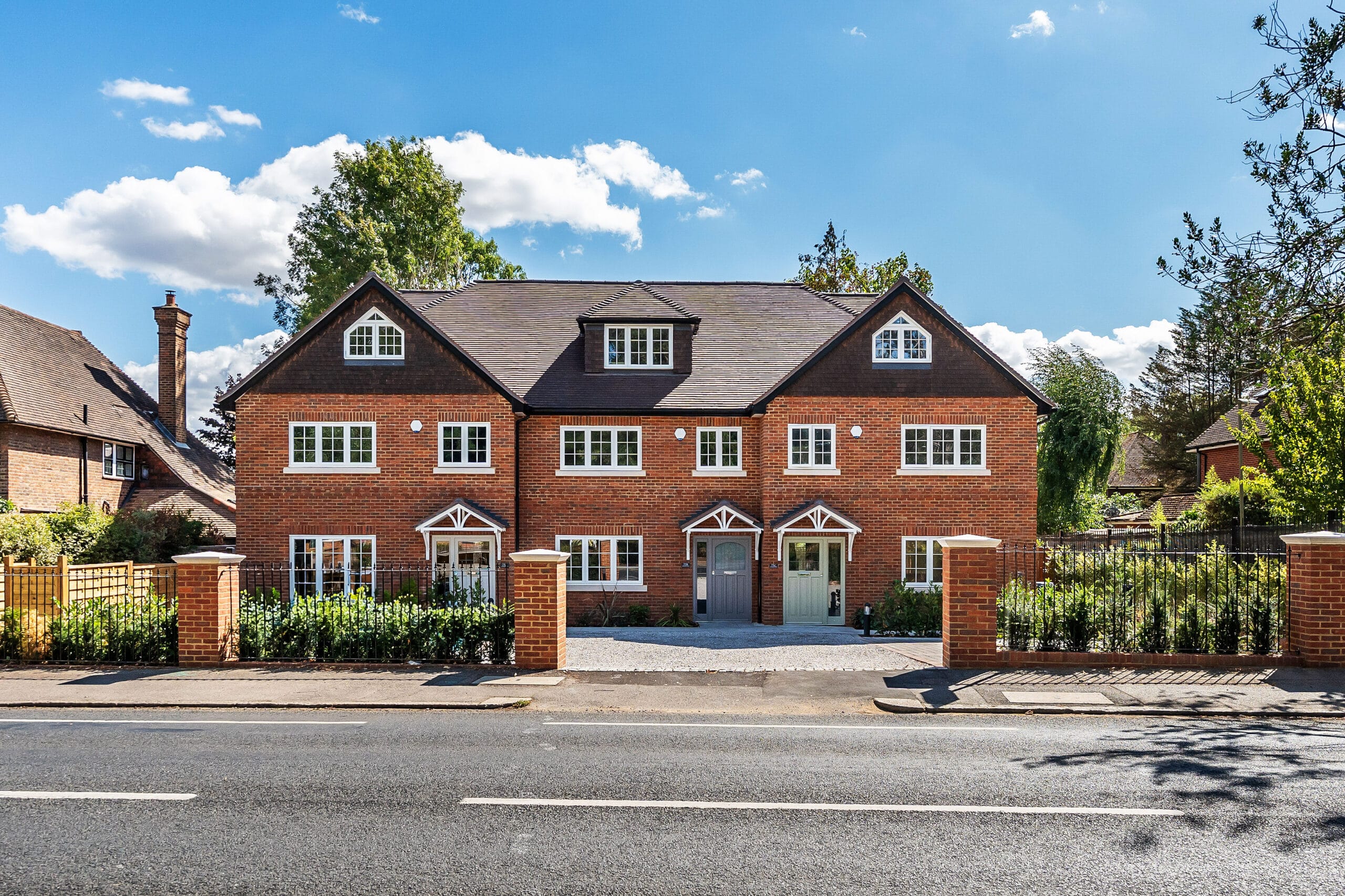 Oatlands Drive Weybridge, Surrey, KT13 9LN 